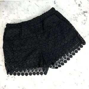 SAKS FIFTH AVENUE Shorts M Crochet Black Lined 2 Pockets Chic Boho